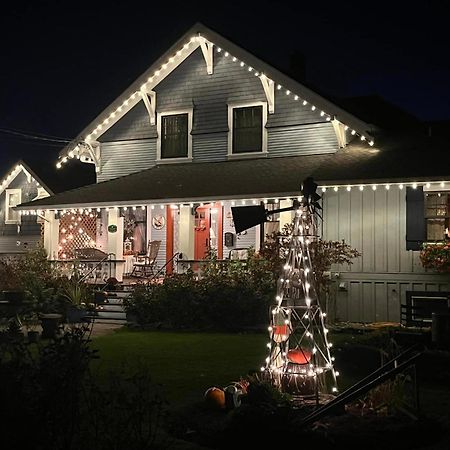 The Hazelhouse Bed & Breakfast Chilliwack Exterior photo
