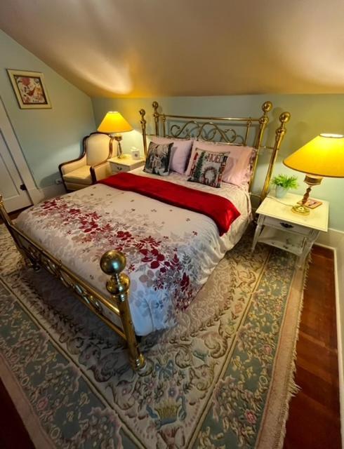 The Hazelhouse Bed & Breakfast Chilliwack Exterior photo