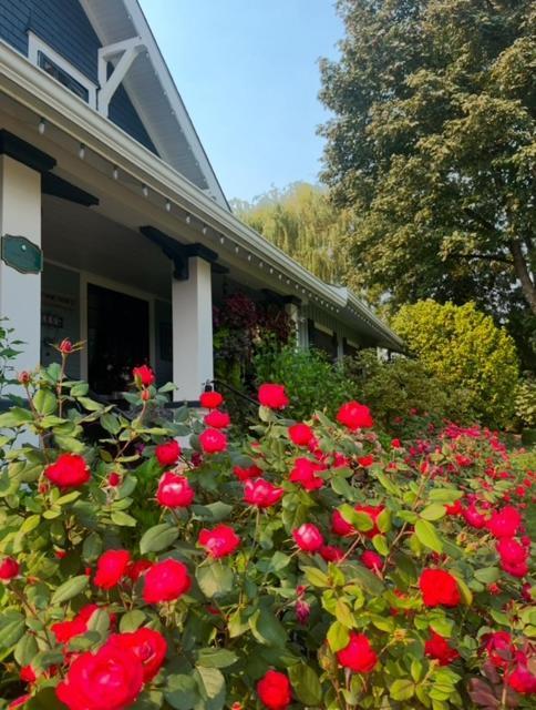 The Hazelhouse Bed & Breakfast Chilliwack Exterior photo
